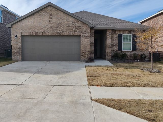 10356 Holycross Lane, Fort Worth, TX 76036