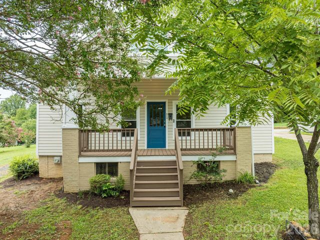 410 Spruce Street SW, Lenoir, NC 28645