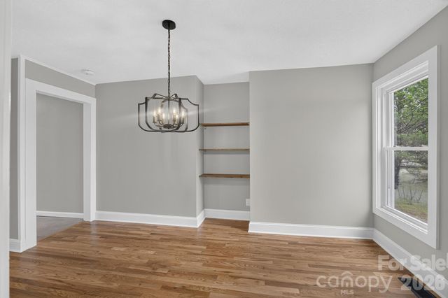 410 Spruce Street SW, Lenoir, NC 28645