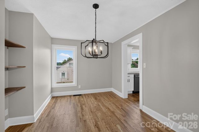 410 Spruce Street SW, Lenoir, NC 28645