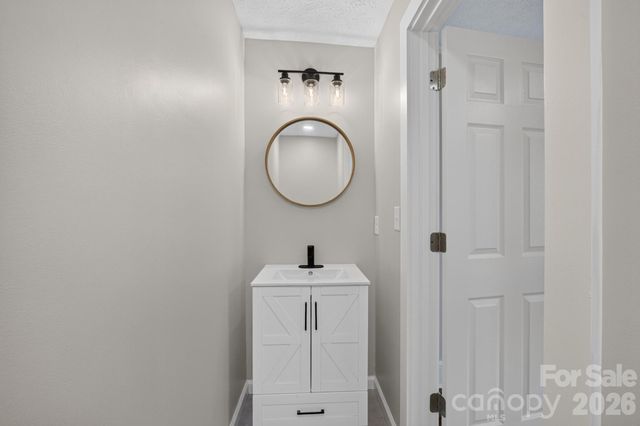 410 Spruce Street SW, Lenoir, NC 28645