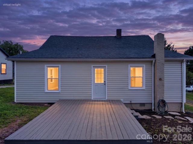 410 Spruce Street SW, Lenoir, NC 28645