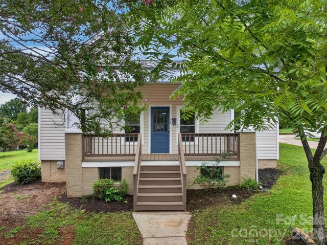 410 Spruce Street SW, Lenoir, NC 28645