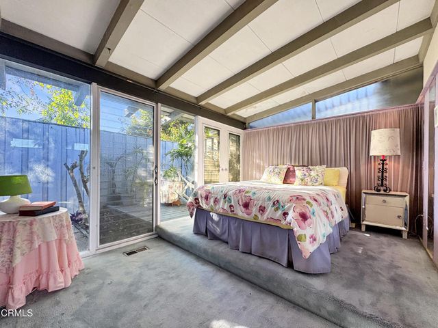 925 Monarch Drive, La Canada Flintridge, CA 91011