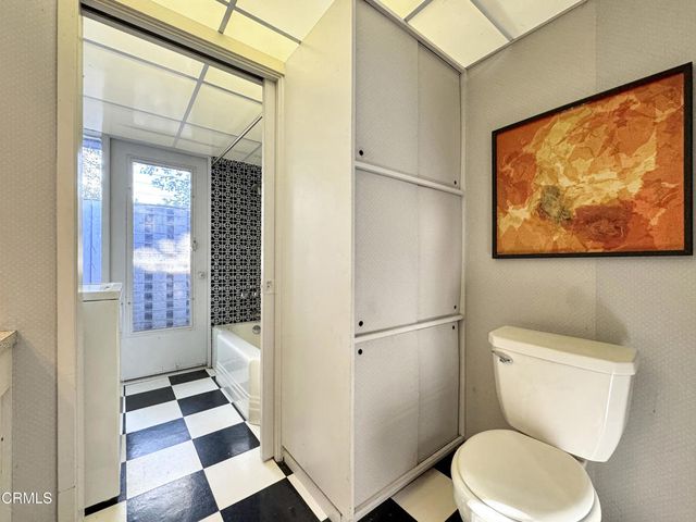 925 Monarch Drive, La Canada Flintridge, CA 91011