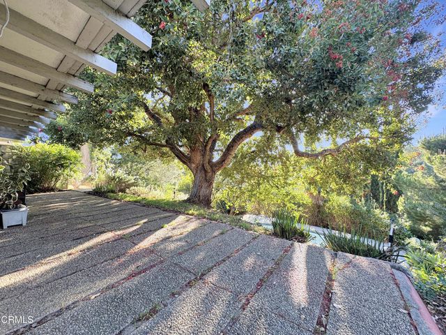 925 Monarch Drive, La Canada Flintridge, CA 91011