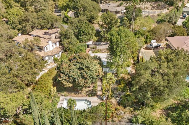 925 Monarch Drive, La Canada Flintridge, CA 91011