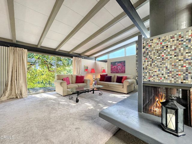 925 Monarch Drive, La Canada Flintridge, CA 91011