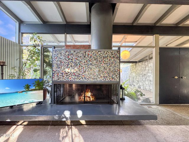 925 Monarch Drive, La Canada Flintridge, CA 91011