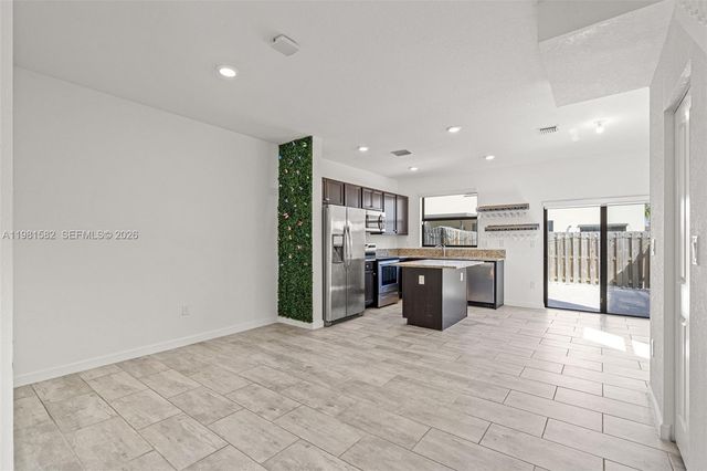 11363 SW 250th Ter 11363, Homestead, FL 33032