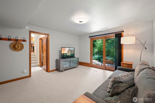 13301 NE 190th Place, Woodinville, WA 98072
