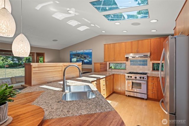 13301 NE 190th Place, Woodinville, WA 98072