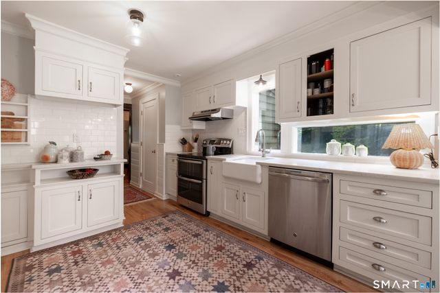 6 Bon Air Avenue, Stamford, CT 06907