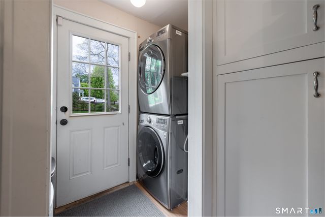 6 Bon Air Avenue, Stamford, CT 06907