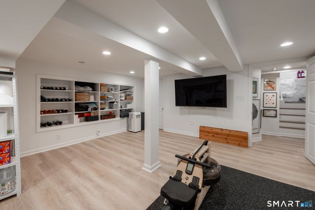 6 Bon Air Avenue, Stamford, CT 06907