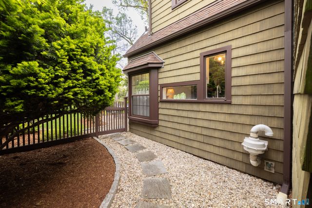 6 Bon Air Avenue, Stamford, CT 06907