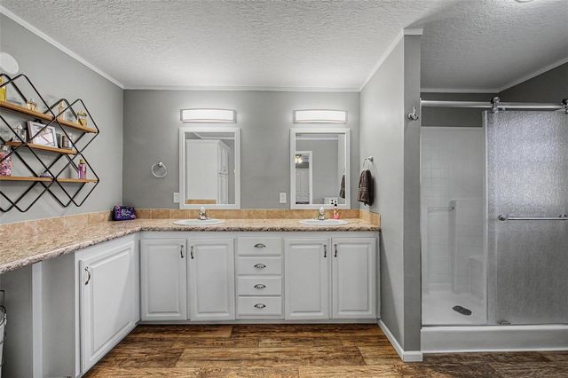 37200 NEUKOM AVENUE, Zephyrhills, FL 33541