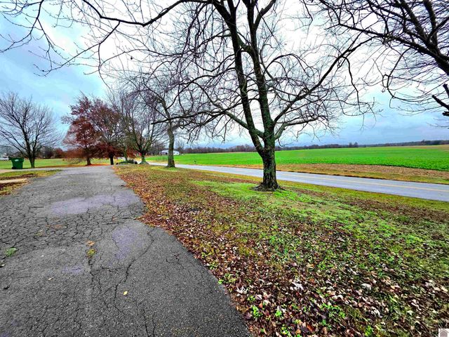 760 Highway 83, Mayfield, KY 42066