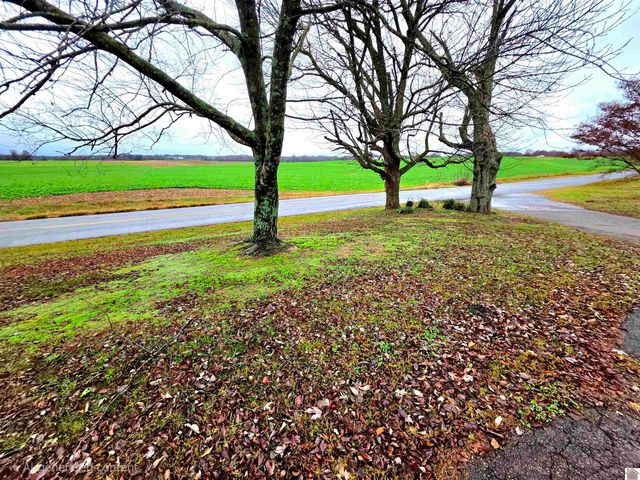 760 Highway 83, Mayfield, KY 42066