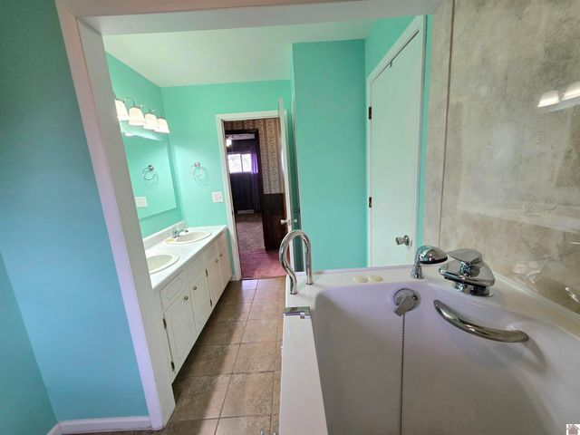 760 Highway 83, Mayfield, KY 42066