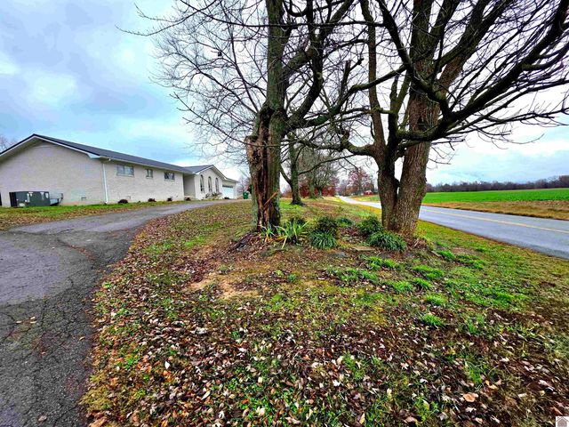 760 Highway 83, Mayfield, KY 42066