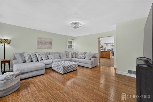 36 Sherwood Avenue, East Brunswick, NJ 08816
