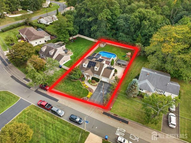 36 Sherwood Avenue, East Brunswick, NJ 08816