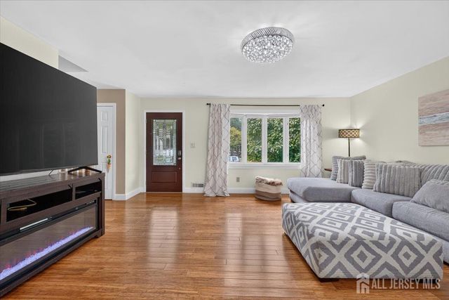 36 Sherwood Avenue, East Brunswick, NJ 08816