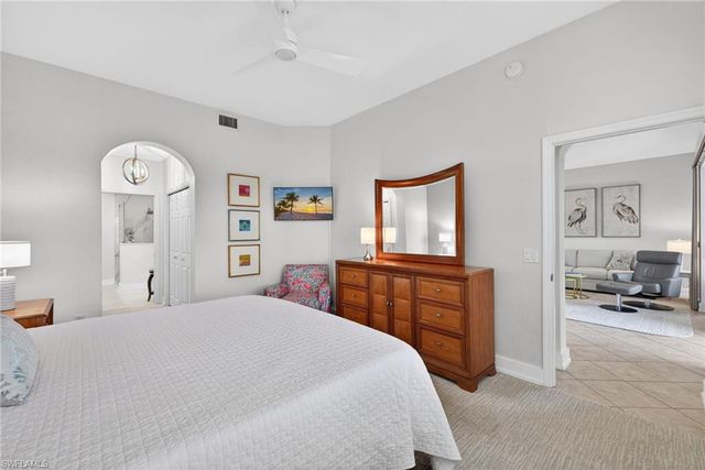 6867 Sterling Greens DR 101, Naples, FL 34104