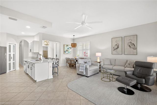 6867 Sterling Greens DR 101, Naples, FL 34104