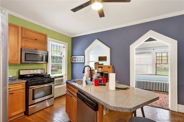 4 Saint Johns Place, Buffalo, NY 14201