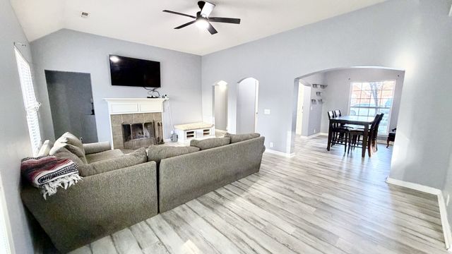 218 Foster Dr, White House, TN 37188