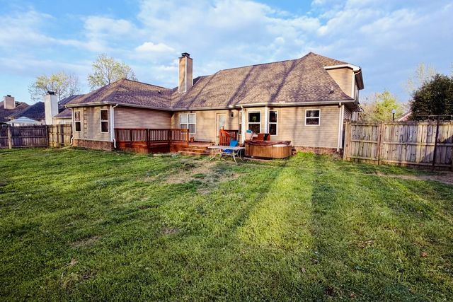 218 Foster Dr, White House, TN 37188