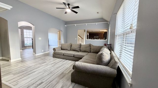 218 Foster Dr, White House, TN 37188