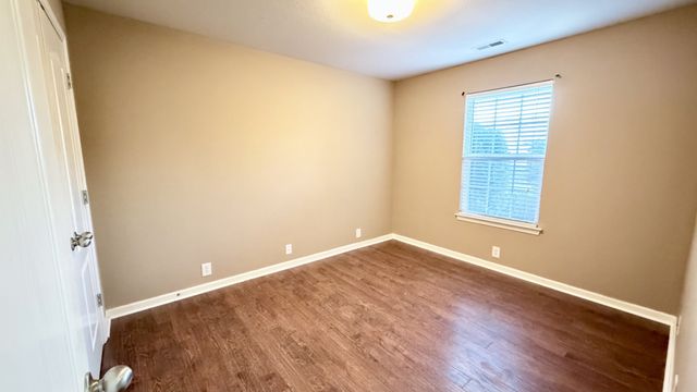 218 Foster Dr, White House, TN 37188