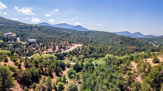 1200 Horsethief Canyon, Santa Fe, NM 87501