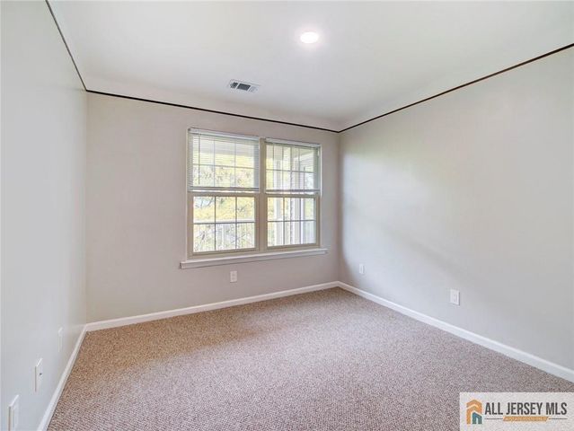 19 Lear Court, East Brunswick, NJ 08816
