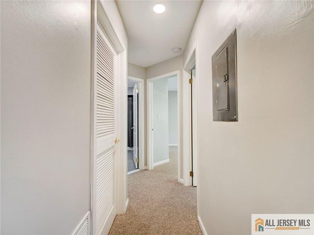 19 Lear Court, East Brunswick, NJ 08816