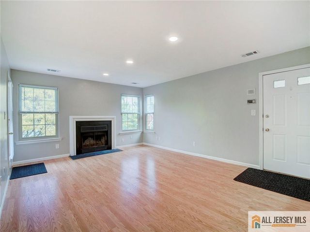 19 Lear Court, East Brunswick, NJ 08816