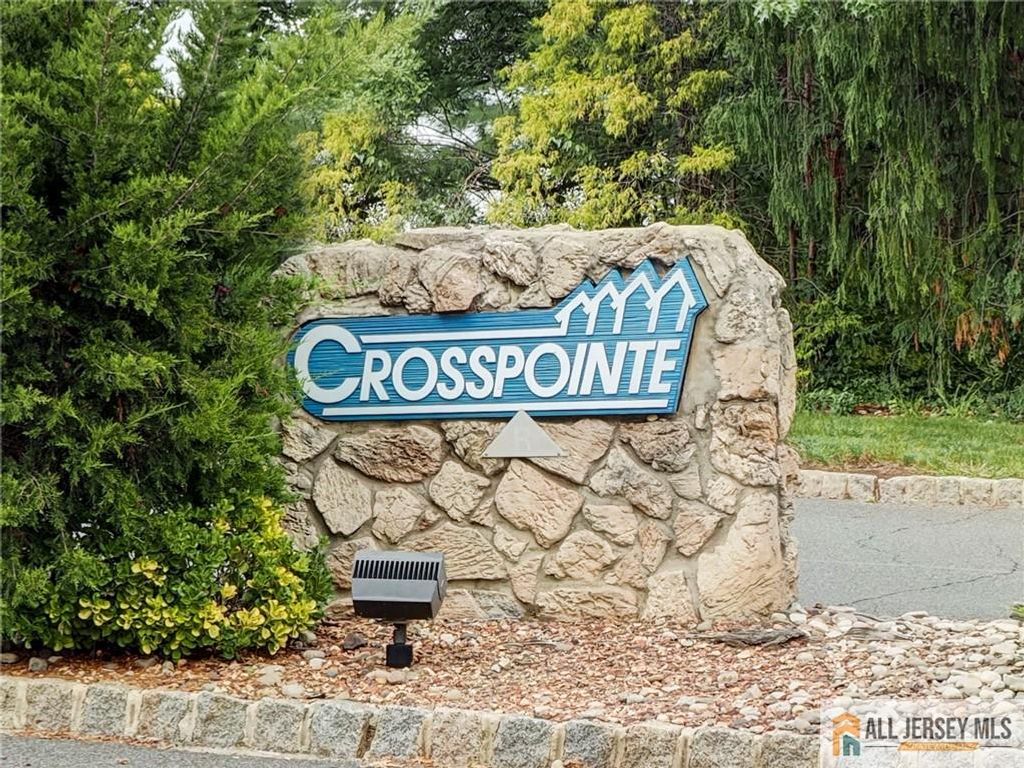19 Lear Court, East Brunswick, NJ 08816
