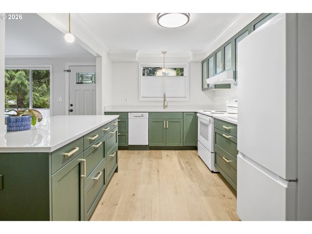 9624 Sw 52ND Ave, Portland, OR 97219