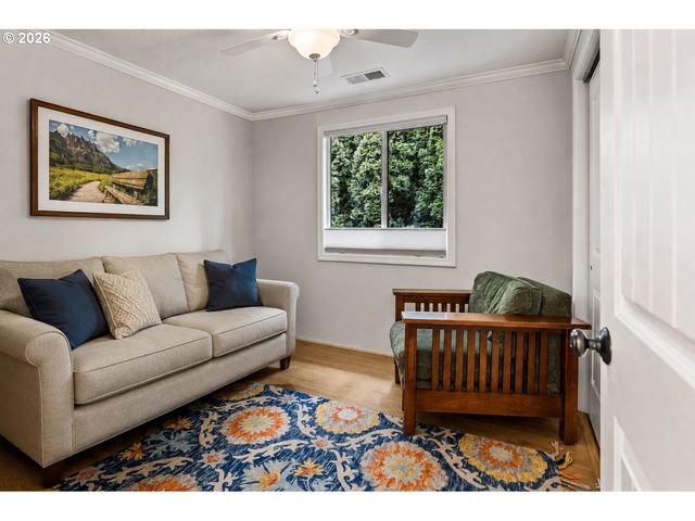 9624 Sw 52ND Ave, Portland, OR 97219