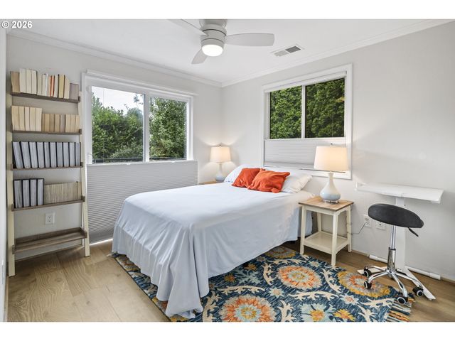 9624 Sw 52ND Ave, Portland, OR 97219