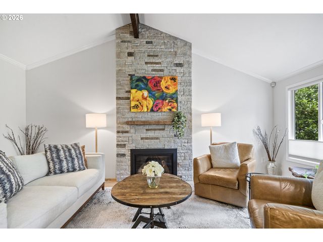 9624 Sw 52ND Ave, Portland, OR 97219