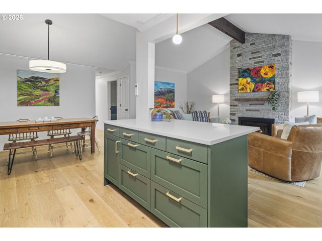 9624 Sw 52ND Ave, Portland, OR 97219