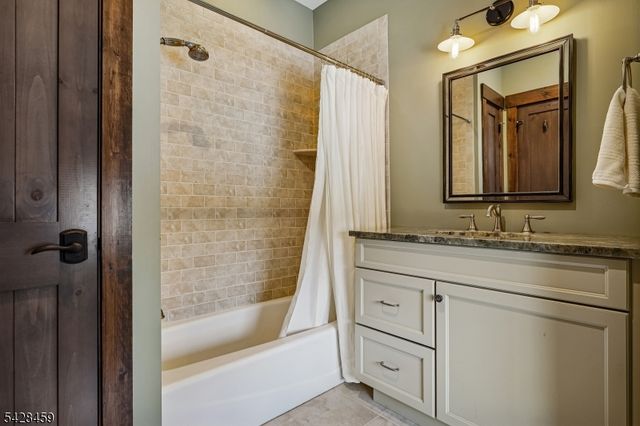 89 Mosle Rd, Peapack Gladstone Boro, NJ 07931