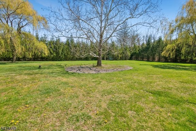 89 Mosle Rd, Peapack Gladstone Boro, NJ 07931