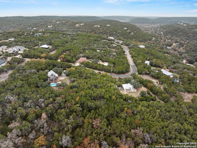 1361 Hilltop Oaks, New Braunfels, TX 78132