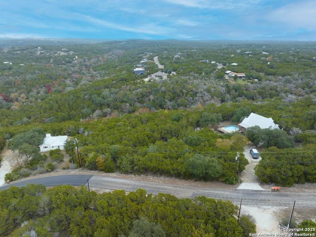 1361 Hilltop Oaks, New Braunfels, TX 78132