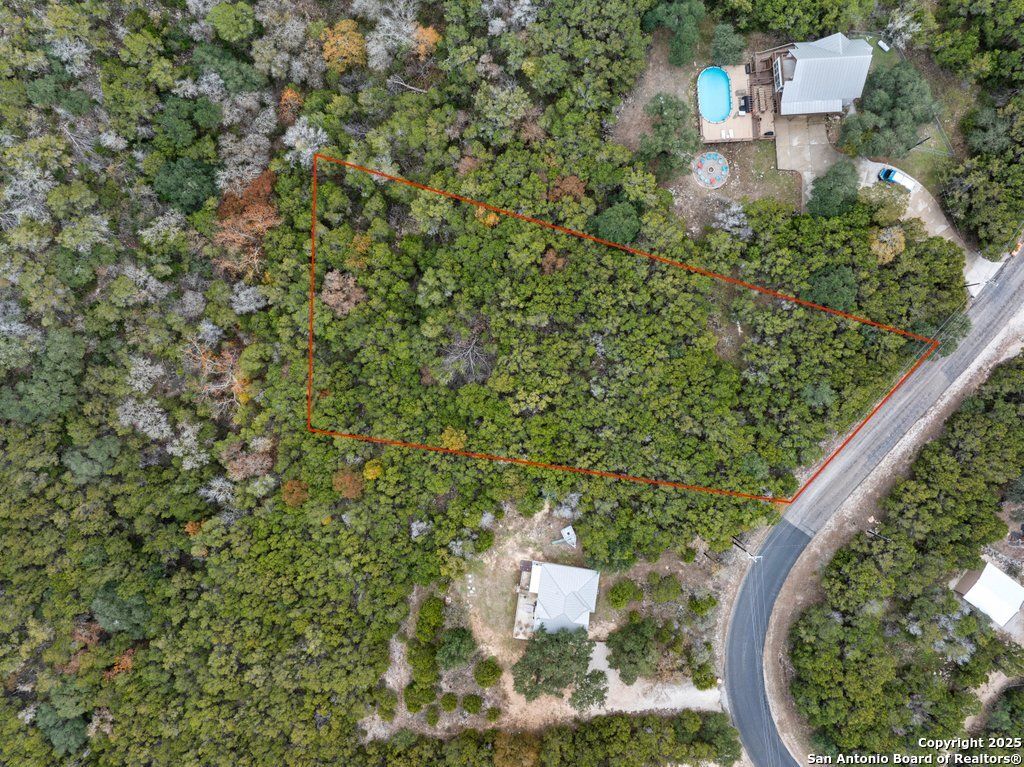 1361 Hilltop Oaks, New Braunfels, TX 78132